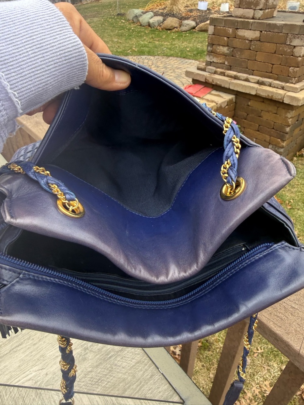 EUC Bally Vintage Soft quilted leather Navy Blue Gold Tassels shoulder Bag - Picture 14 of 15